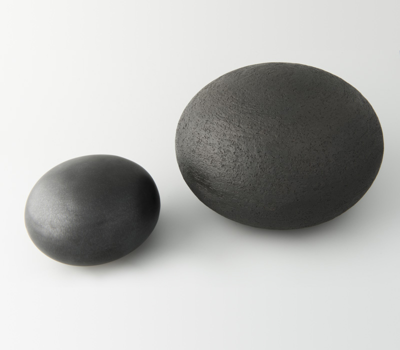 sophie-plus-ceramic-stones-black